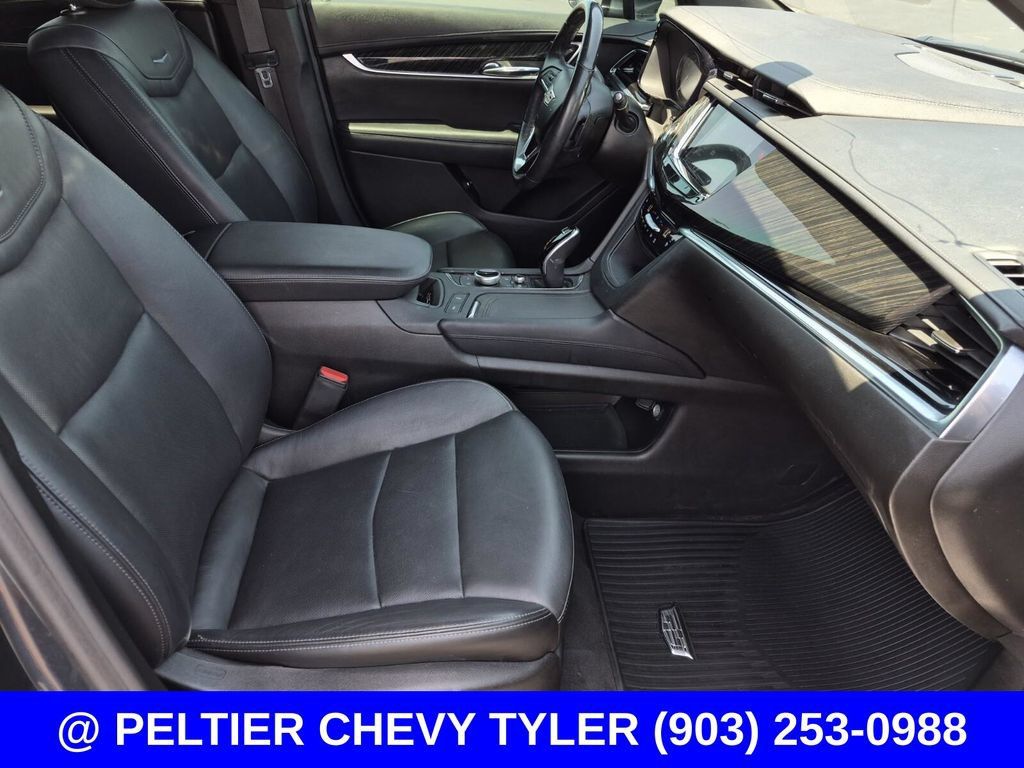 Used 2021 Cadillac XT6 Premium Luxury FWD image 10