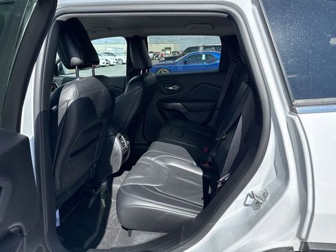 Used 2020 Jeep Cherokee Limited image 6