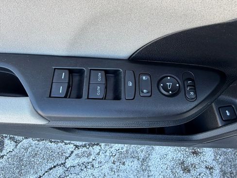 Used 2019 Honda Insight EX image 23