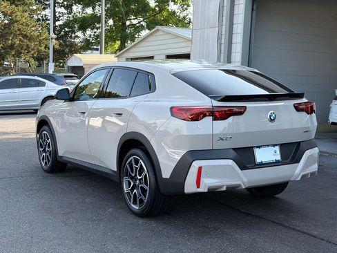 Used 2026 BMW X2 xDrive28i AWD/4WD image 3