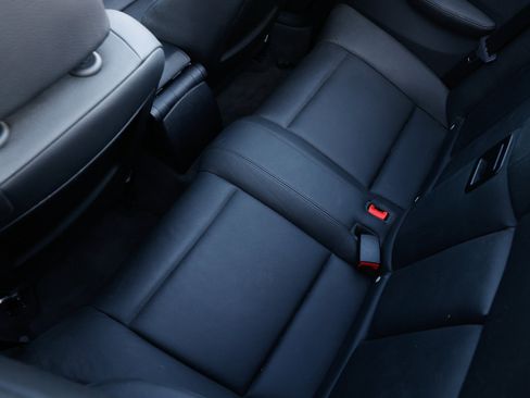 Used 2011 BMW 135i Convertible w/ Premium Pkg image 10