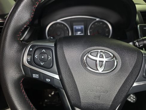 Used 2017 Toyota Camry SE FWD image 30