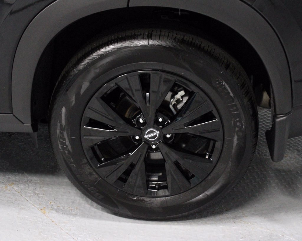 Certified 2023 Nissan Rogue SV w/ SV Premium B Package AWD/4WD image 17