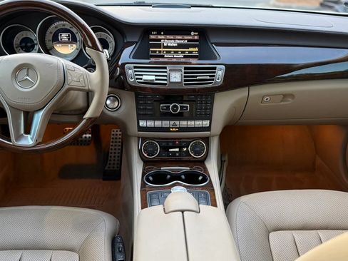 Used 2012 Mercedes-Benz CLS 550 image 20