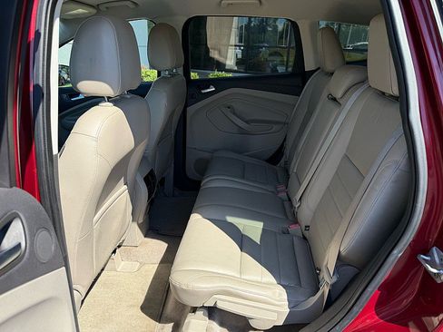 Used 2014 Ford Escape SE w/ Equipment Group 201A FWD image 13