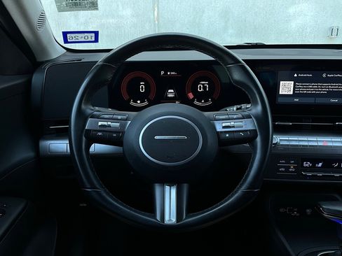 Used 2025 Hyundai Kona SEL image 30