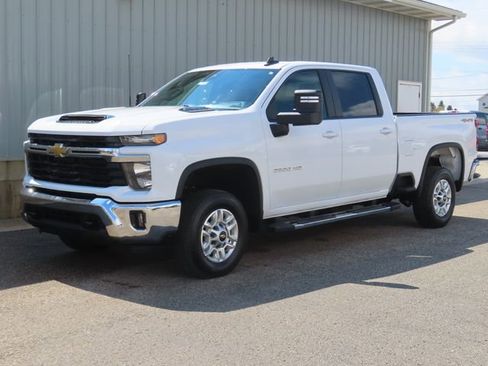 Used 2025 Chevrolet Silverado 2500 LT w/ Convenience Package AWD/4WD image 7