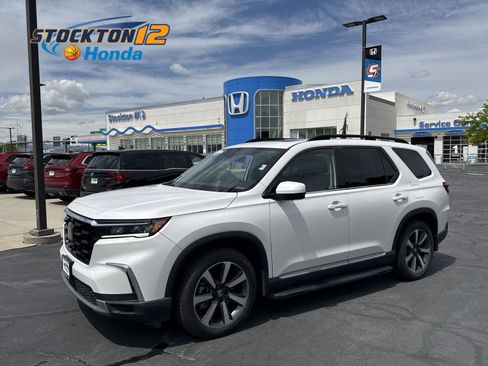 Used 2023 Honda Pilot Elite image 1