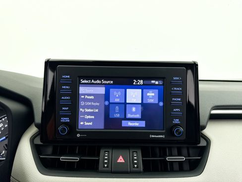 Used 2022 Toyota RAV4 XLE Premium AWD/4WD image 22