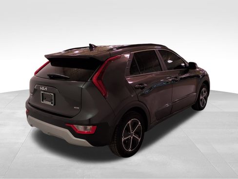 Certified 2023 Kia Niro EX image 4