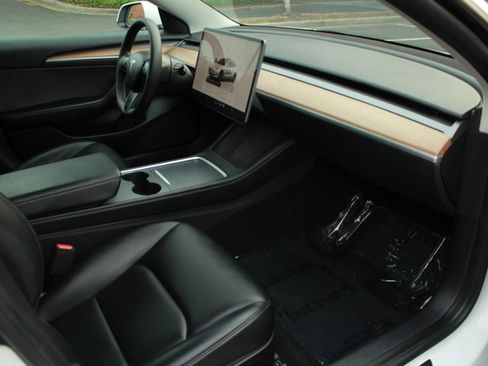 Used 2022 Tesla Model 3 Long Range AWD/4WD image 20