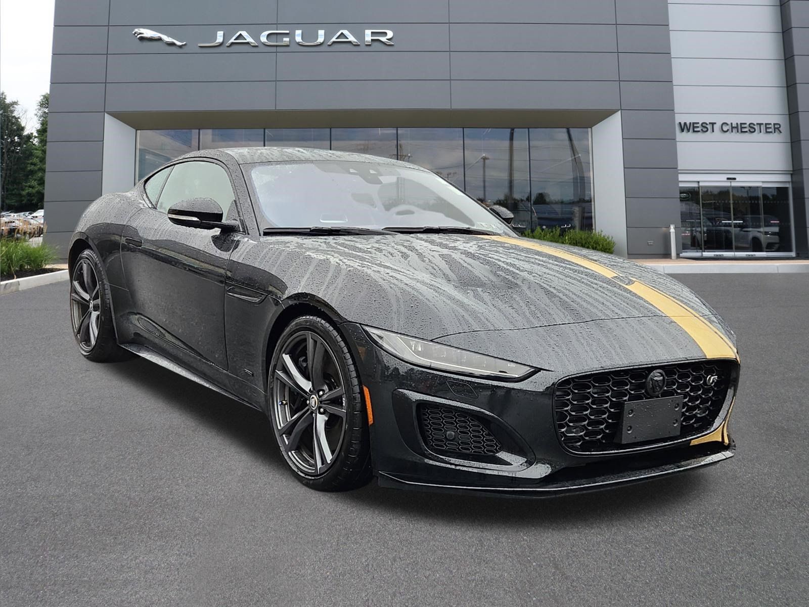 Used 2024 Jaguar F-TYPE R AWD/4WD image 2