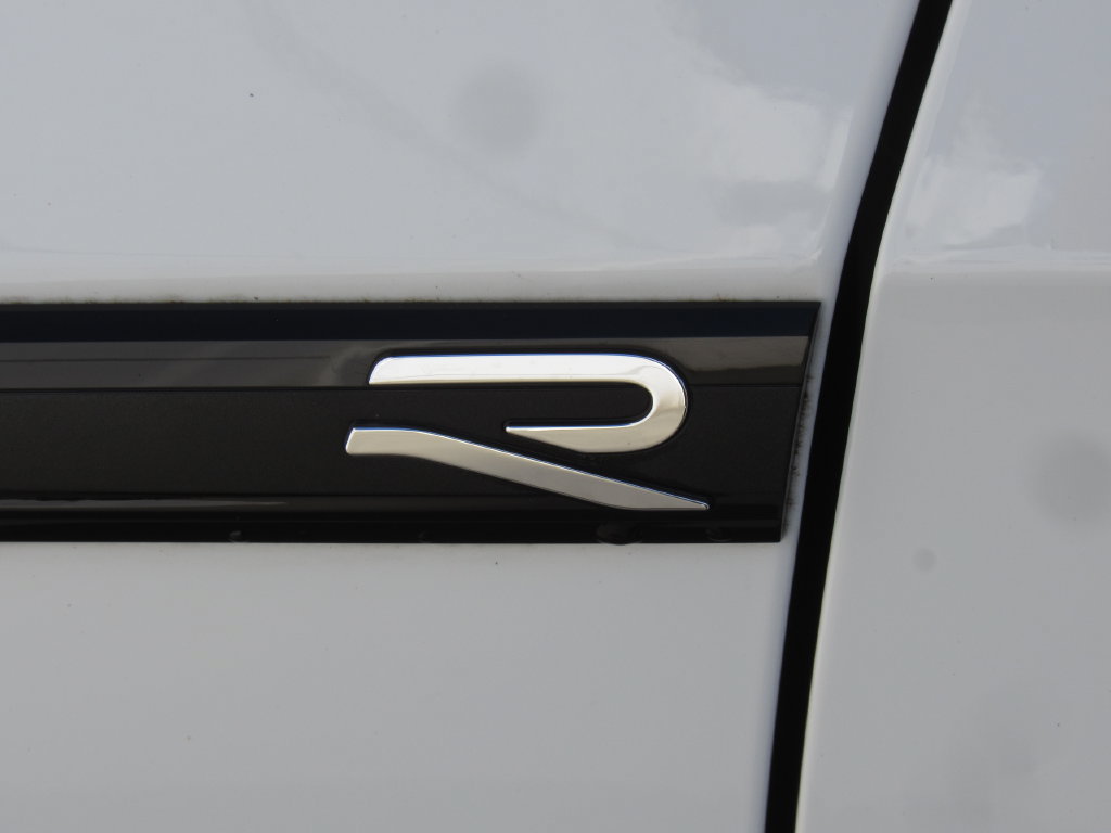 Used 2024 Volkswagen Golf R AWD/4WD image 8