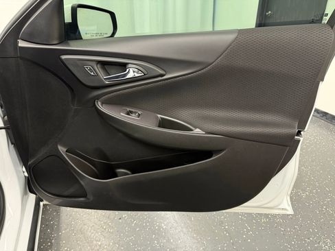 Used 2022 Chevrolet Malibu LT w/ Sport Edition FWD image 7