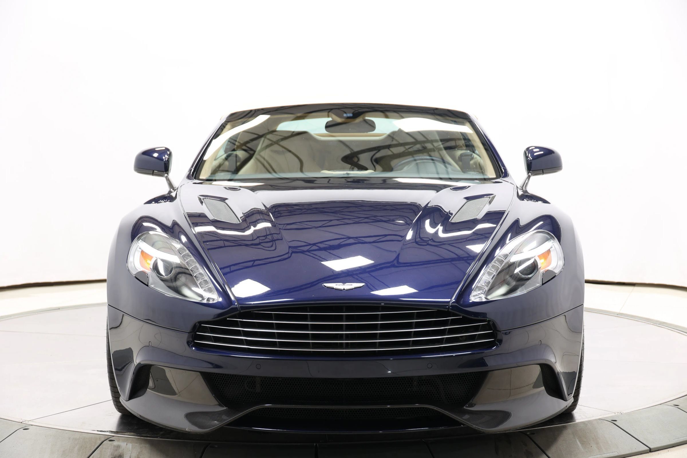 Used 2016 Aston Martin Vanquish Volante RWD image 96
