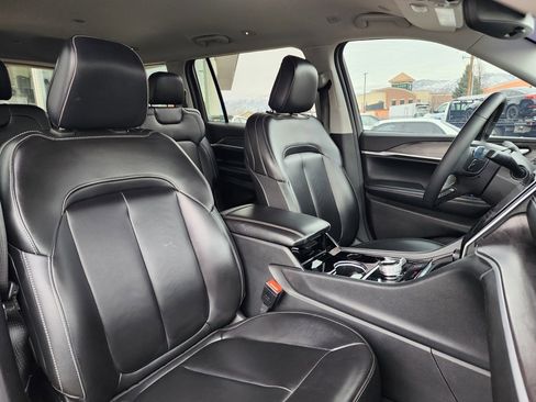 Used 2023 Jeep Grand Cherokee L Limited image 20