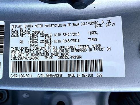 Certified 2019 Toyota Tacoma SR5 image 37