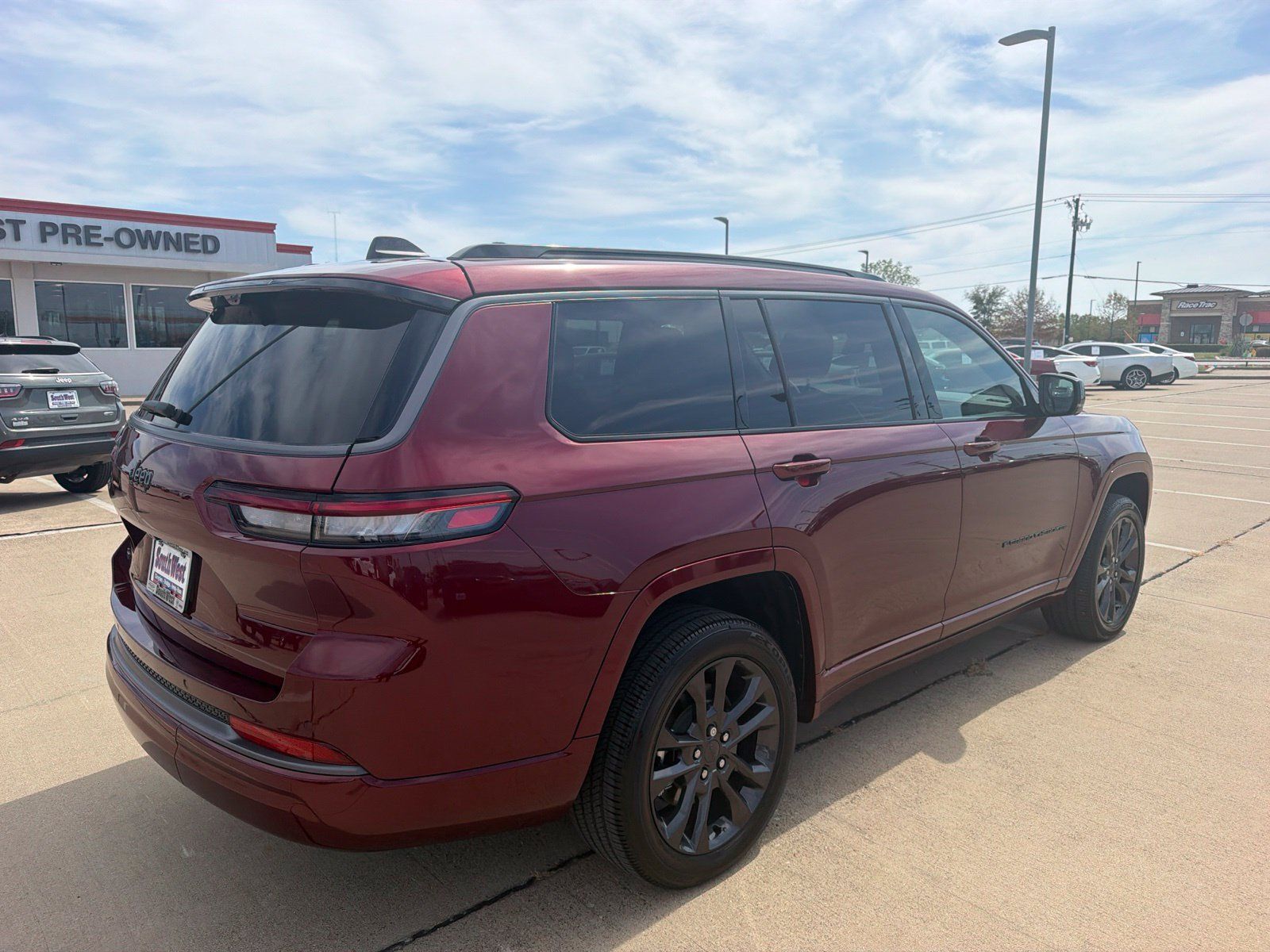 Used 2026 Jeep Grand Cherokee L Limited AWD/4WD image 5