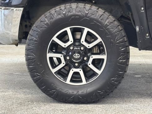 Used 2021 Toyota Tundra Limited w/ Limited Premium Package image 24
