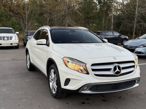 Used 2015 Mercedes-Benz GLA 250 GLA 250 4dr SUV image 1