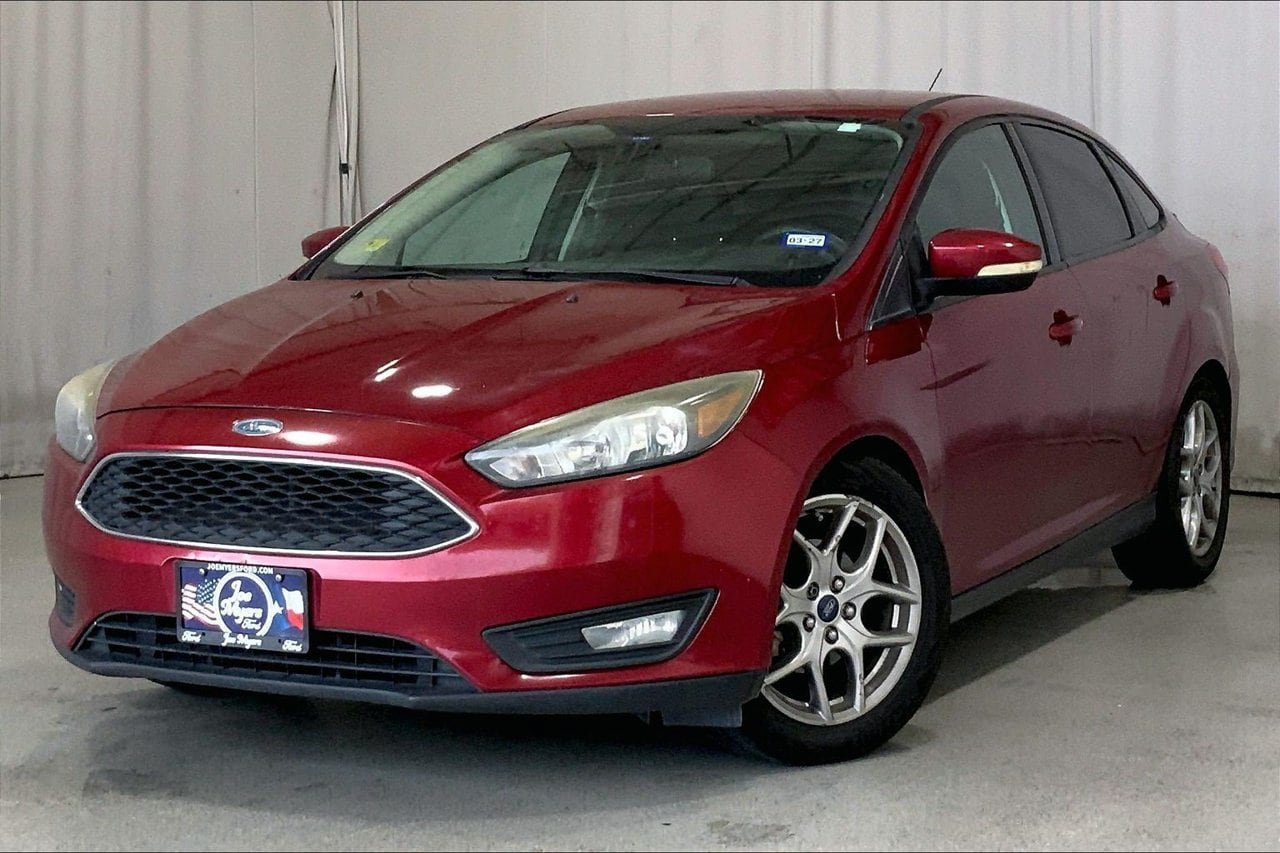 Used 2015 Ford Focus SE w/ Equipment Group 201A FWD image 2