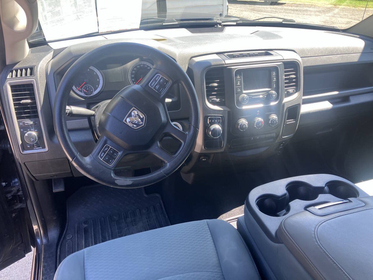 Used 2015 RAM 1500 Express RWD image 12