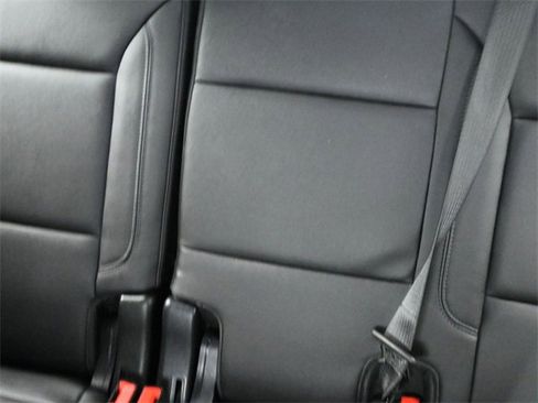 Used 2021 Chevrolet Tahoe LT w/ LT Signature Package image 12