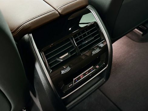 Used 2026 BMW X5 sDrive40i w/ Premium Package RWD image 18