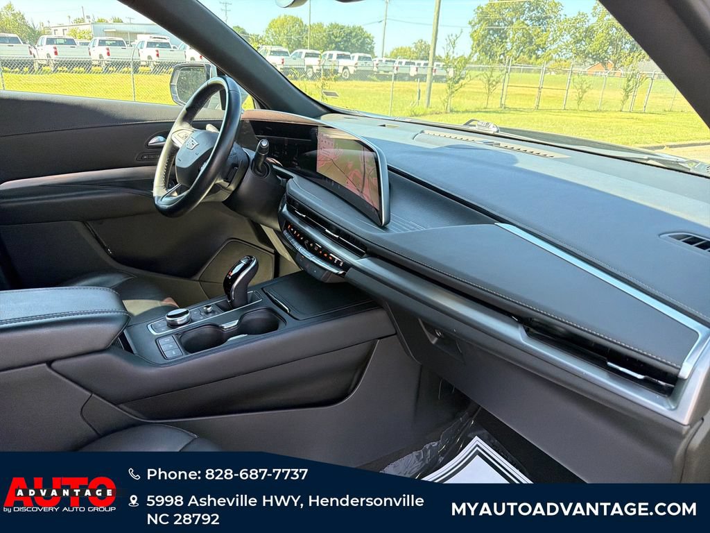Used 2025 Cadillac XT4 Premium Luxury AWD/4WD image 42
