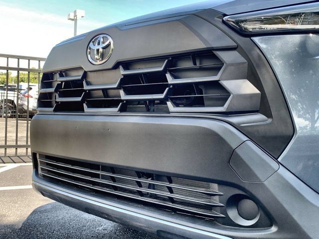 Used 2026 Toyota Corolla Cross L FWD image 45