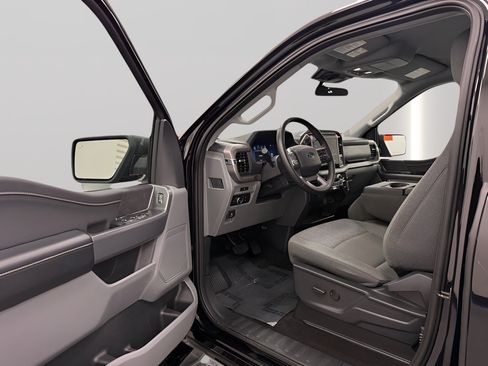 Used 2025 Ford F150 XLT w/ Equipment Group 301A Standard AWD/4WD image 9