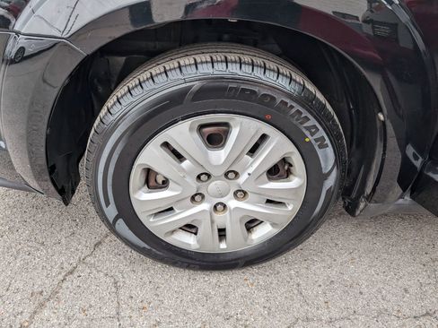 Used 2018 Dodge Journey SE image 27