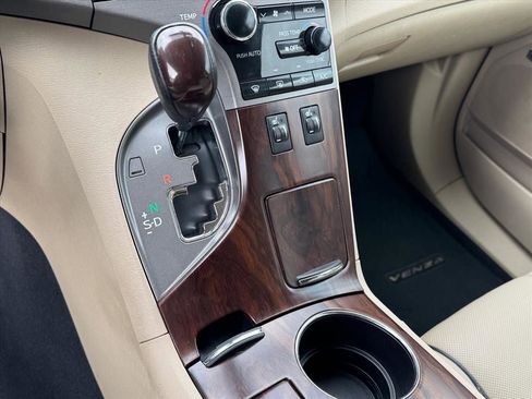 Used 2015 Toyota Venza XLE w/ XLE Premium Package image 25