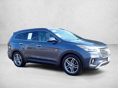 Used 2018 Hyundai Santa Fe AWD w/ Cargo Package image 6