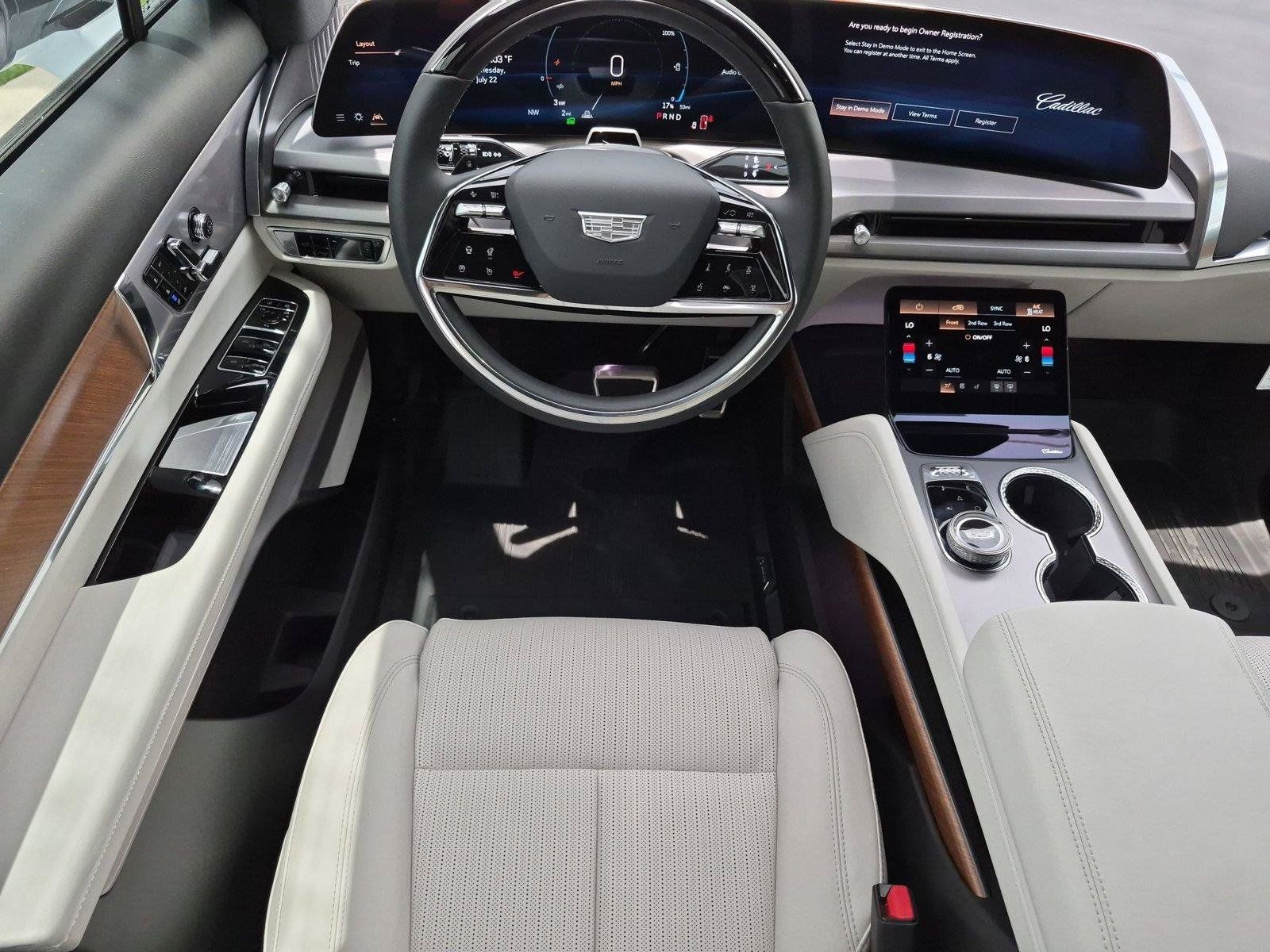 New 2027 Cadillac Vistiq Sport w/ LPO, Floor Liner Package AWD/4WD image 14