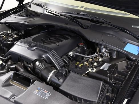 Used 2009 Jaguar XJ8 image 37