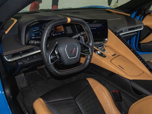 Used 2022 Chevrolet Corvette Stingray Preferred Conv w/ Z51 Performance Package RWD image 5