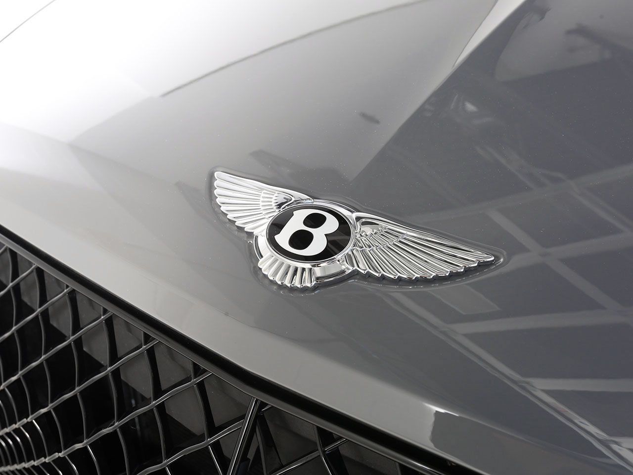 Certified 2024 Bentley Bentayga AWD/4WD image 8