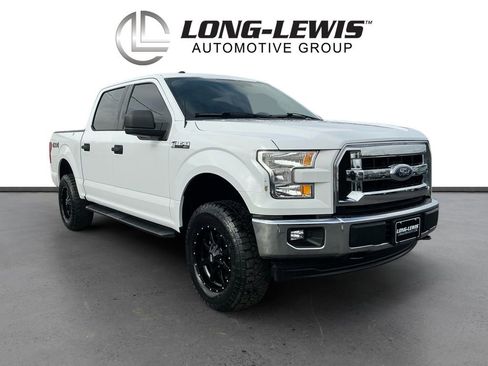 Used 2017 Ford F150 XLT w/ Trailer Tow Package image 10