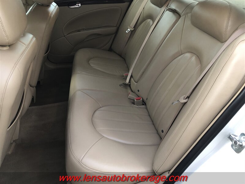 Used 2006 Buick Lucerne CXL w/ Driver Confidence Package FWD image 17