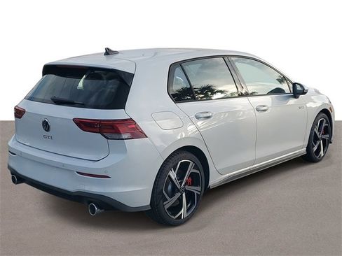 New 2026 Volkswagen GTI SE image 4