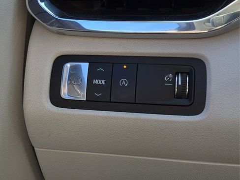 Used 2024 GMC Acadia Denali image 26