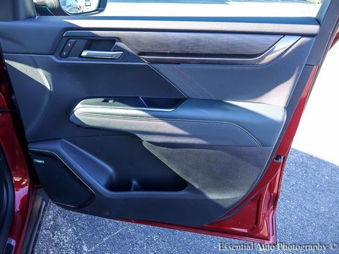 Used 2024 GMC Acadia AT4 w/ LPO, Floor Liner Package image 31