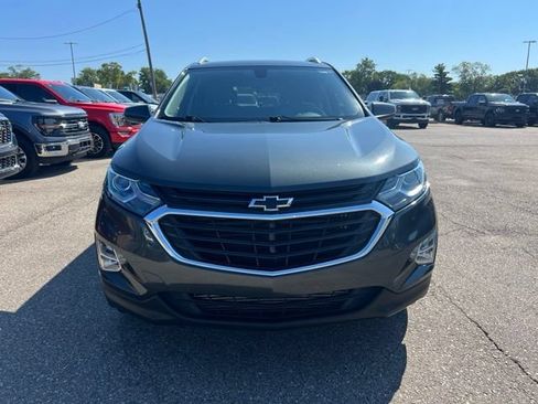 Used 2019 Chevrolet Equinox LT FWD image 2