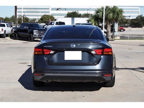 Used 2022 Nissan Altima 2.5 SV image 5