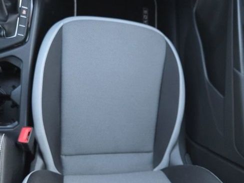 Used 2023 Volkswagen Taos S image 19