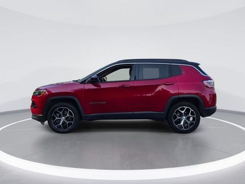 Used 2024 Jeep Compass Limited AWD/4WD image 5