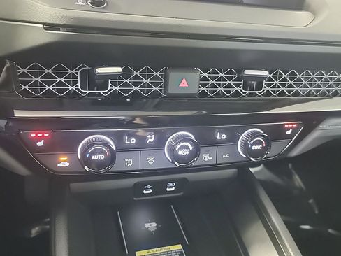Used 2025 Honda Accord EX-L image 31