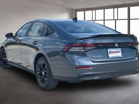 Used 2025 Honda Accord SE image 4