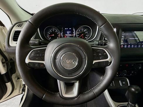 Used 2021 Jeep Compass Latitude FWD image 11